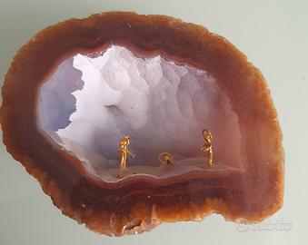 NATIVITA' IN PIETRA DURA AGATA.