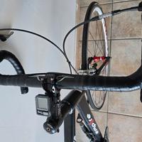 bicicletta da corsa carbonio