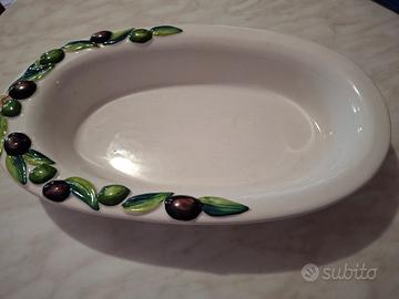 Vassoio per portata in ceramica fatto a mano