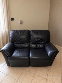 Divano Natuzzi 2 posti in pelle nera