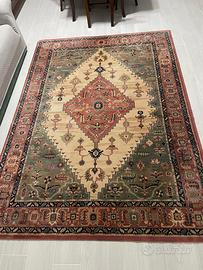 Tappeto grande in stile orientale