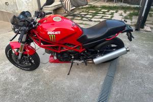 Ducati monster 695