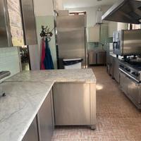 Cucina in acciaio inox