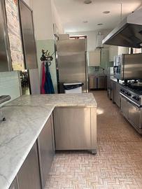 Cucina in acciaio inox