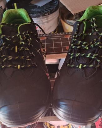 SCARPE ANTINFORTUNISTICHE 