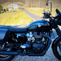 Triumph Bonneville t120 Total black