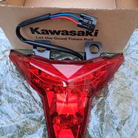 faro led posteriore kawasaki 