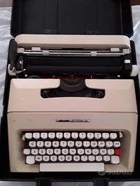 Macchina da scrivere OLIVETTI