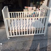 Lettino con materasso
