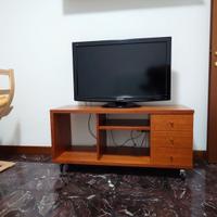 Mobile Porta TV  in Legno con Cassetti e Ruote