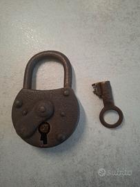  lucchetto antico