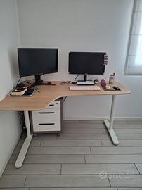 Scrivania angolare IKEA Bekant