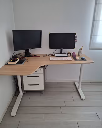 Scrivania angolare IKEA Bekant
