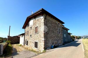 CASA DI CORTE A RIVOLI VERONESE