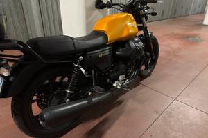 Moto Guzzi V7 Stone III