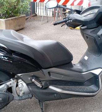 Scooter X-Max 250