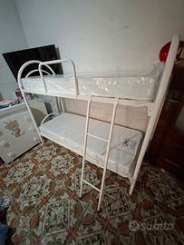 LETTO A CASTELLO BIANCO CON 2 MATERASSI ORTOPEDICI