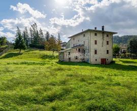 CASA INDIPENDENTE CON AMPIO GIARDINO A ZOCCA