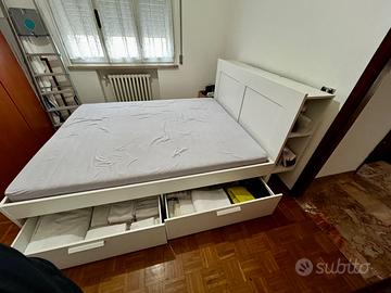 Letto Matrimoniale con Testiera