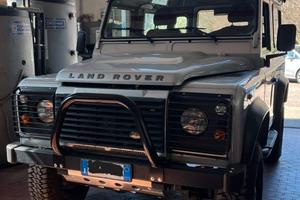 Land Rover Defender 90