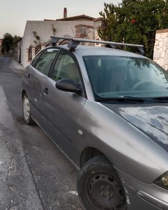 SEAT Ibiza con motore benzina 153000km