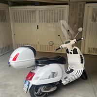 Vespa 300 gts