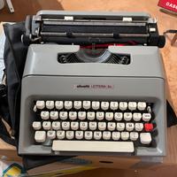 Macchina da scrivere olivetti lettera 35