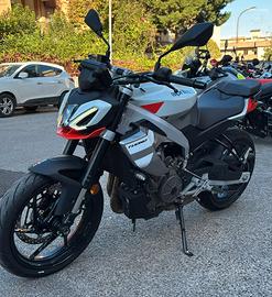 Aprilia Tuono 457