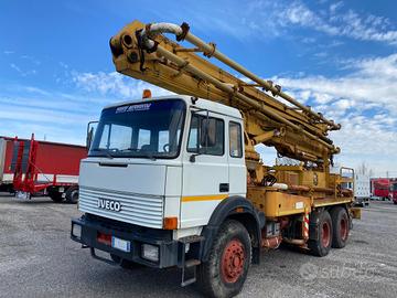 Iveco 330-26 pompa Cifa K1