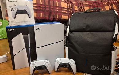 PS5 Digital 825 GB (2 controller) - Come nuova