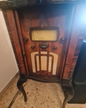 radio a valvole  Antica del 1931