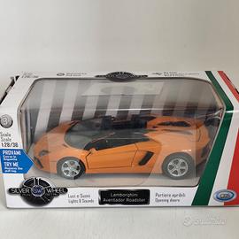 Modellino Lamborghini Aventador Roadster