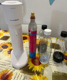 Gasatore acqua frizzante Sodastream con bottiglie
