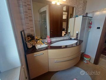 mobile bagno con vetrinetta 