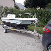 Barca trimarano per pesca