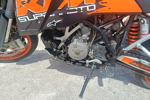 KTM 950 supermoto 