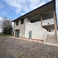 3 LOCALI A PIOVE DI SACCO