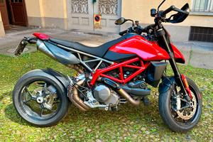 DUCATI HYPERMOTARD 950