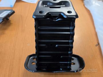 SUB-ASSY TRAVERSA / SUPPORTO TELAIO LATERALE ANTER