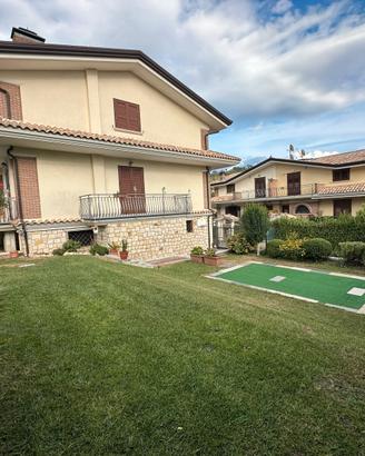 Porzione di villa bifamiliare rifinitissima
