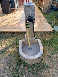 Fontana da giardino in pietra