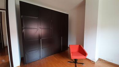 Armadio, arredo bagno, tavolo scrivania