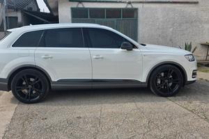 Audi Q7  5.0 S.Line 