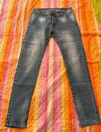 Jeans Bruno Leoni