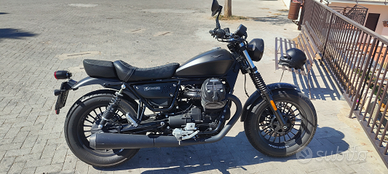 Moto Guzzi V9 Bobber