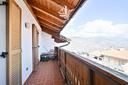 casa-a-schiera-a-collepietra-con-giardino-e-balcon