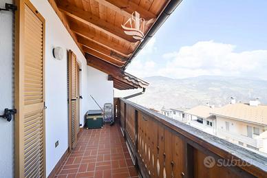 Casa a schiera a Collepietra con giardino e balcon