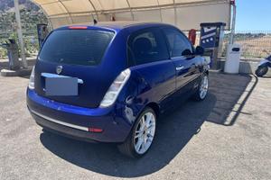 Lancia ypsilon 2008