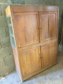 Credenza antica in legno massello