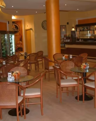 arredamento pasticceria 